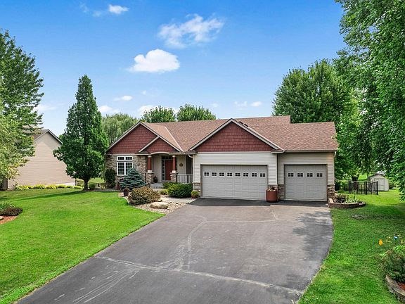 3rd image of 19645 Camrose Way