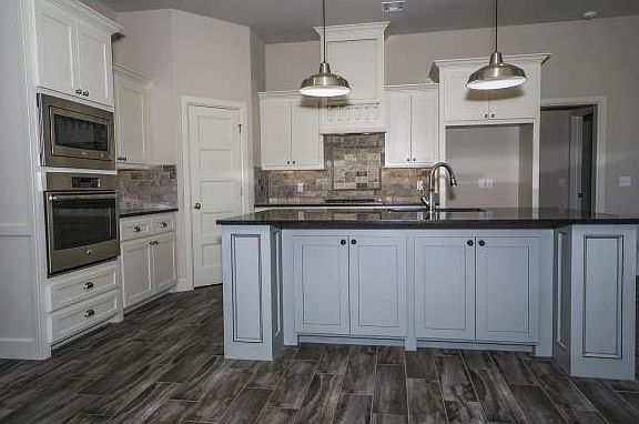 5th image of 3018 Turnberry Ct