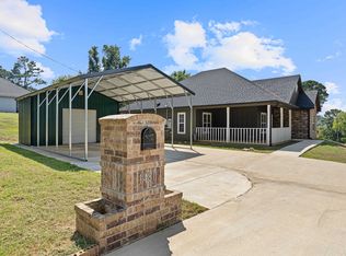 1481 W Gay Ave, Gladewater, TX 75647