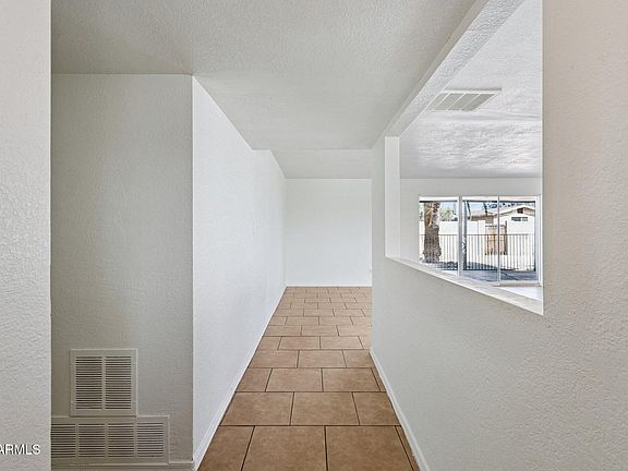 4th image of 5662 W MARIPOSA Street