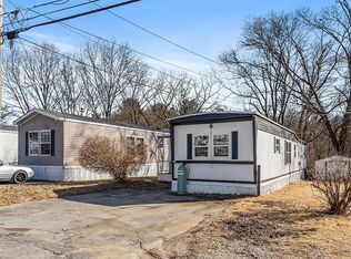 33 Upton St, North Billerica, MA 01862