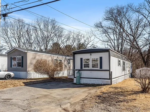 33 Upton St, North Billerica, MA 01862