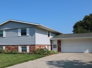 5325 Ottawa Dr, Fairborn, OH