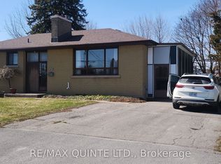 12 Wedgewood Rd, Loyalist, ON K7N 1C9