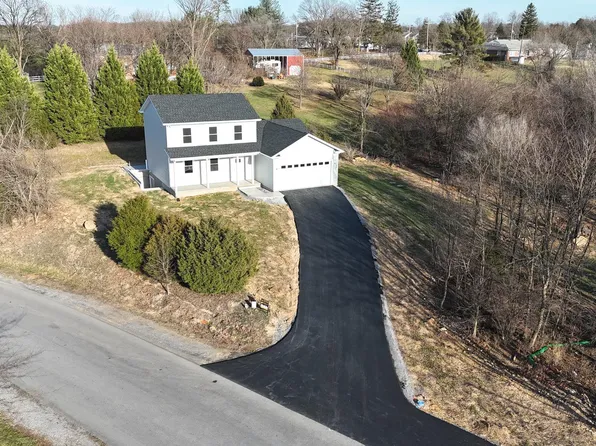708 Caledonia Dr, Martinsburg, WV 25405