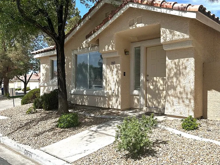 183 Caswell Ct — Photo 1