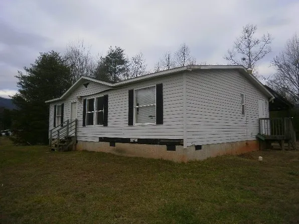 212 Cedar Ridge Rd, Franklin, NC 28734