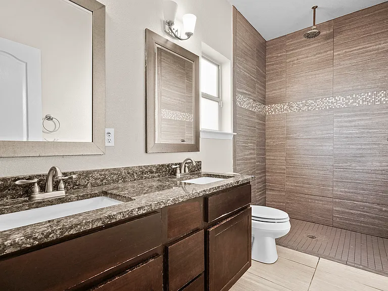 3115 Red Creek Dr — Photo 19