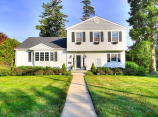 16 Markham Pl, Little Silver, NJ 07739