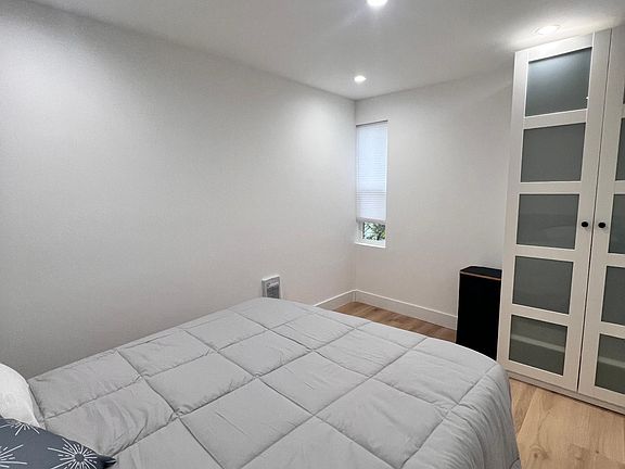 4th image of 2636 3rd St #2636