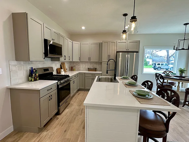 115 E Vine St — Photo 4