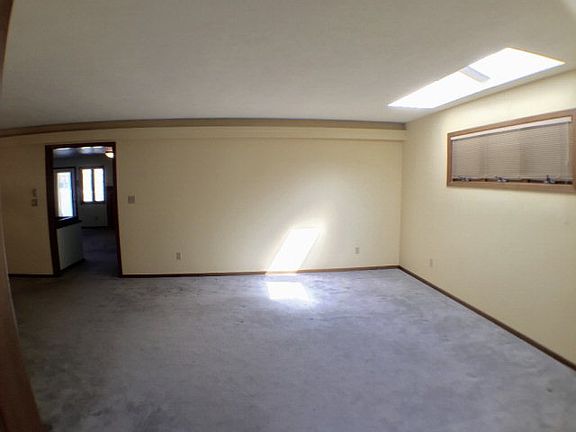 2nd image of 469 Higbee Cir