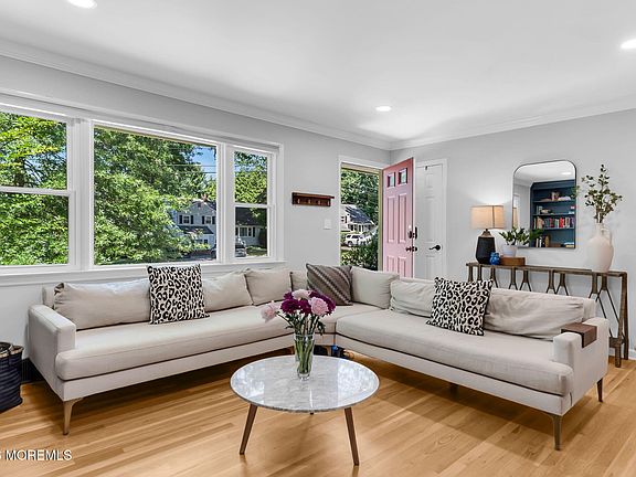 5th image of 37 Birch Drive