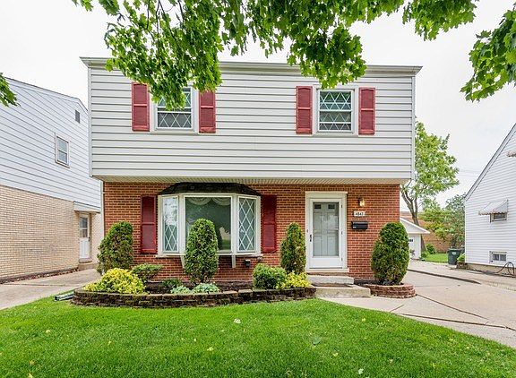2nd image of 4847 Forster Ave