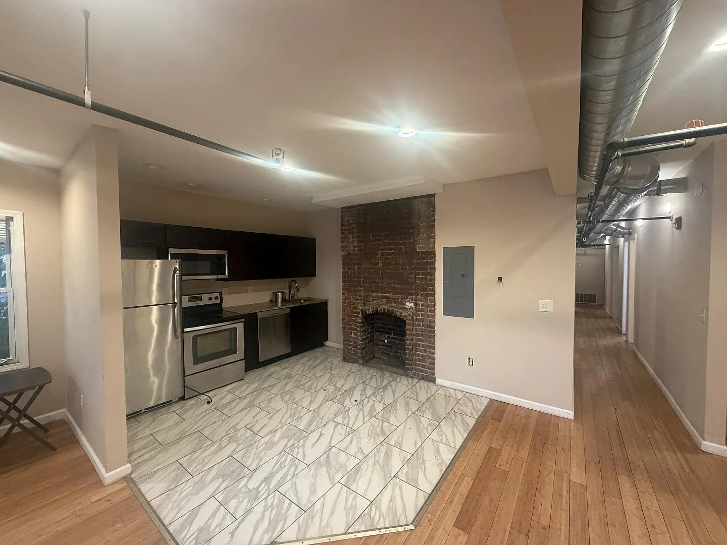 92 Henry St - Unit 3 — Photo 3