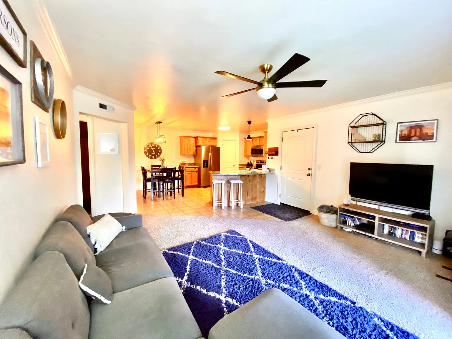 3 bed, 1156 sqft, $1,725 — Photo 4