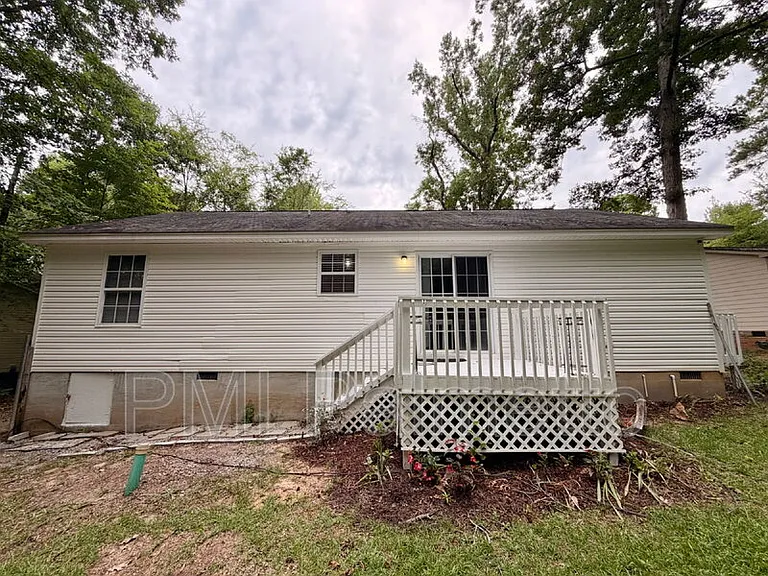 152 Chatham Cir — Photo 22