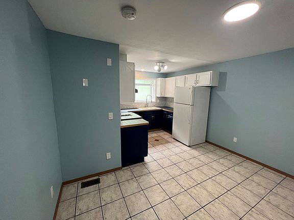 3rd image of 5706 E Roosevelt Ave