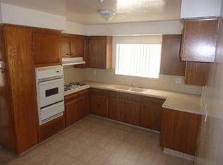 9510 Park St, Bellflower, CA 90706