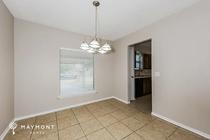 414 Hastings Dr — Photo 5
