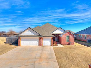 720 N 1st St, Cashion, OK 73016