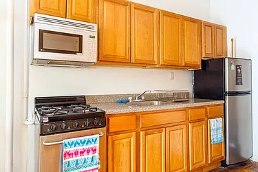 Rented by Wave Real Estate Group