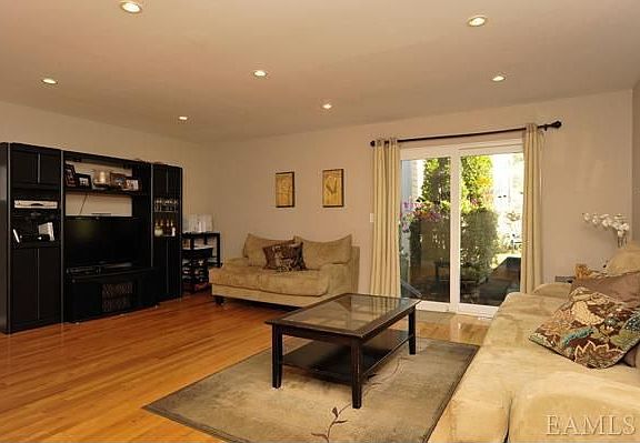 5th image of 62 Park Dr #62
