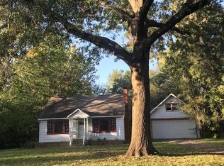 502 NE 73rd Ter, Gladstone, MO 64118
