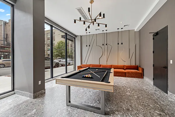 Rented by ERNY LLC | media 24