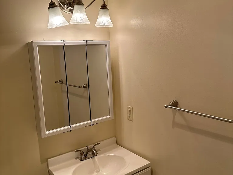 Berkshire Terrace Apartments — Photo 7