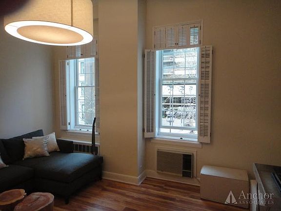 2nd image of 172 E 61st St APT 3B