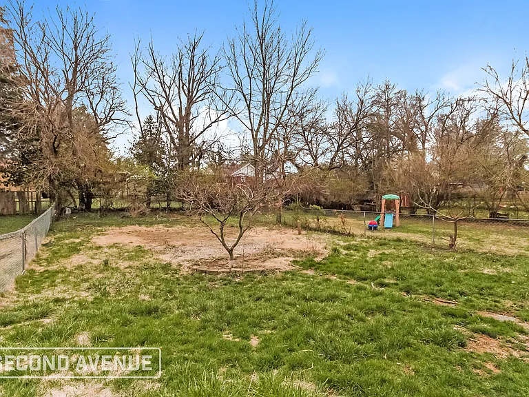 6106 Graceland Ave — Photo 20