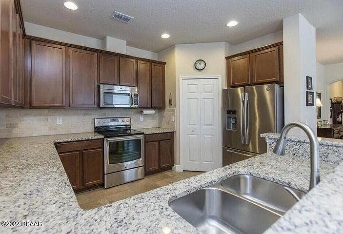 2nd image of 3835 Esplanade Ave