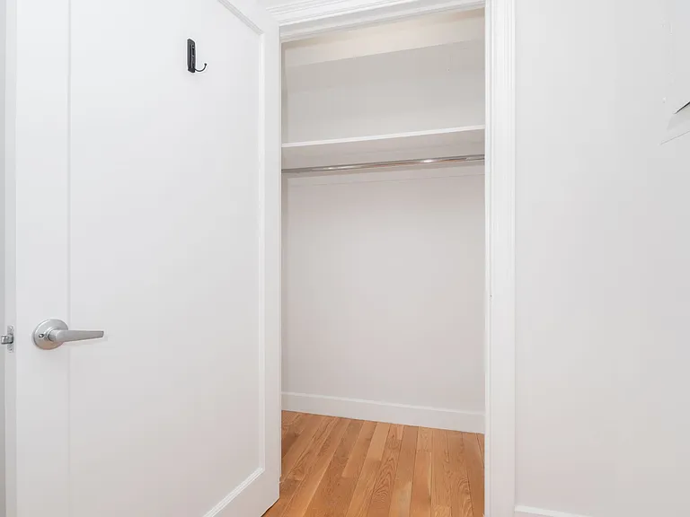 400 E 57th St #19D — Photo 7