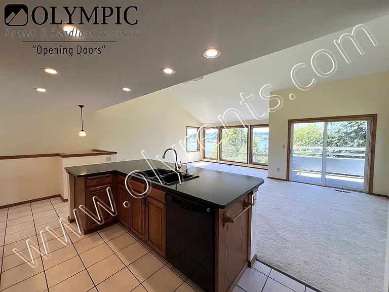 Kitchen-Living