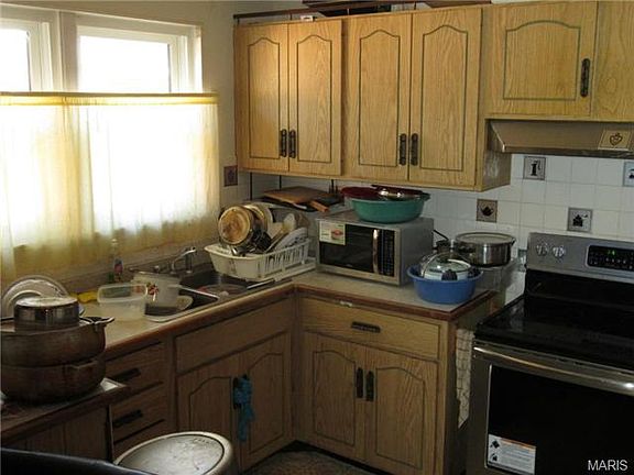 3rd image of 3841 Rainor Ct