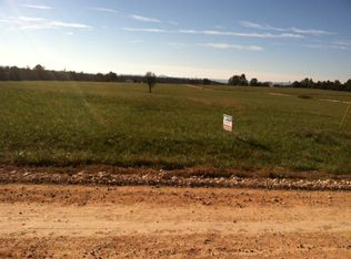 000 Trotter Acres Rd, Pineville, AR 72666
