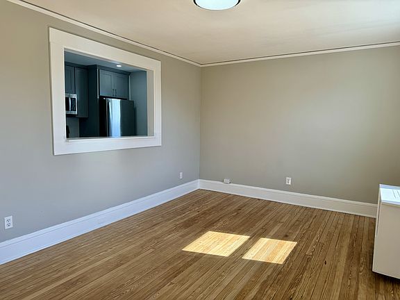 5th image of 21 Norwood Pl Floor 2