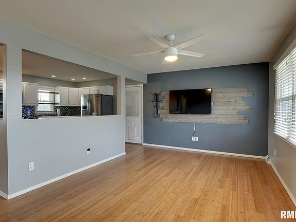 2nd image of 1226 Saint Charles Dr