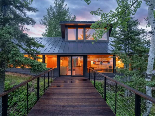 5725 Illgen Pnes, Silver Bay, MN 55614