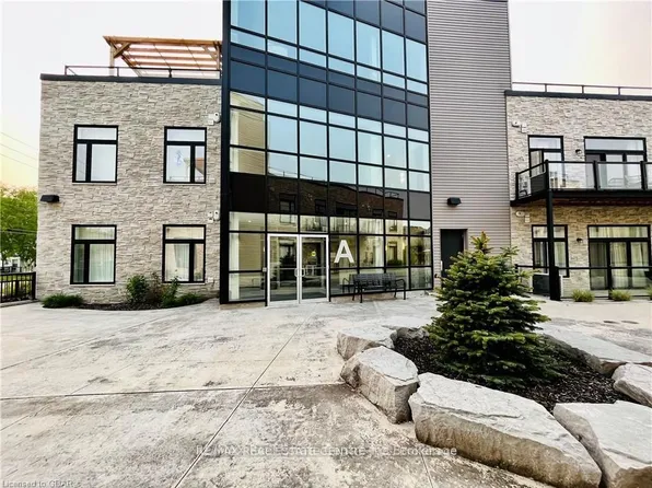 85 Morrell St Unit 204, Brantford, ON N3T 4J6