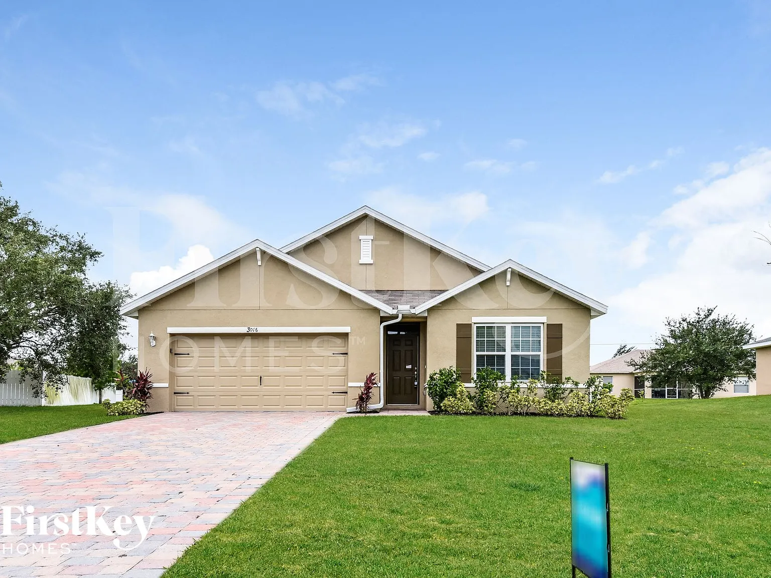 4 bed, 2.0 bath, 1828 sqft, $2,315 — Photo 1