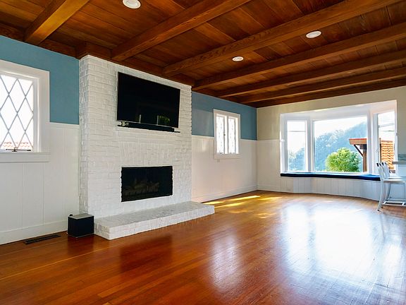 3rd image of 67 Sunshine Ave