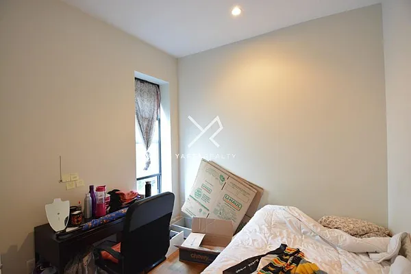 Rented by Yaffa Realty LLC | media 5