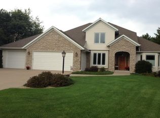 5508 Oakwood Ave, Stevens Point, WI 54482