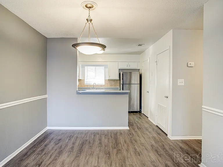 The Bahia Apartments — Photo 37