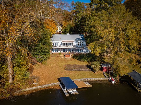 5th image of 8772 Lake Dr