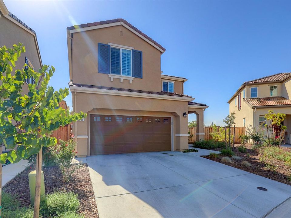 1st image of 1320 Oakbriar Cir