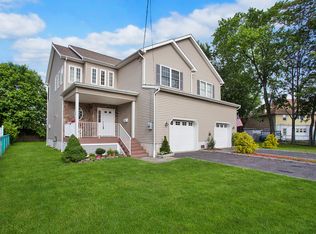 9 Herman St, Little Ferry, NJ 07643