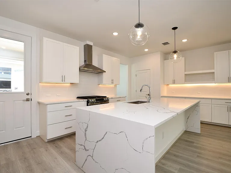2209 Via Laura Ln — Photo 14